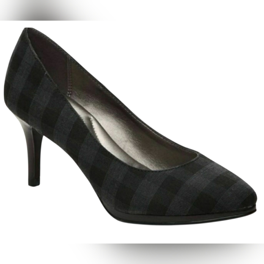 KELLY & KATIE ALMOND TOE GREY & BLACK PLAID PLATFORM HEELS